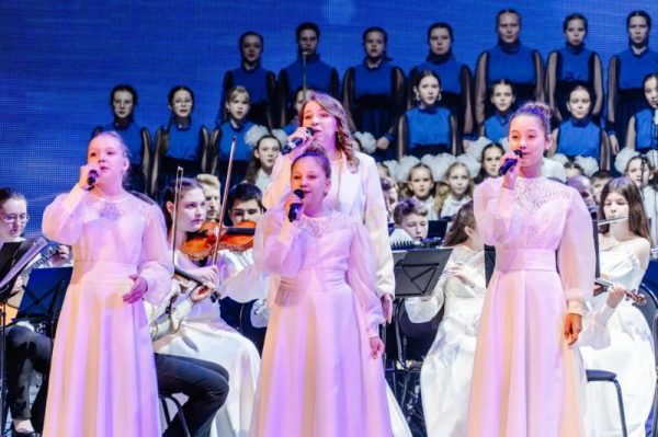 Бабродвиж в Томске: спектакль «Сказка в сказке», интерактивное занятие «Химия в нашей жизни» и мастер-класс «В море»