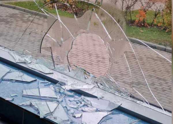 В столице из окна пятого этажа выбросили жительницу Нигерии